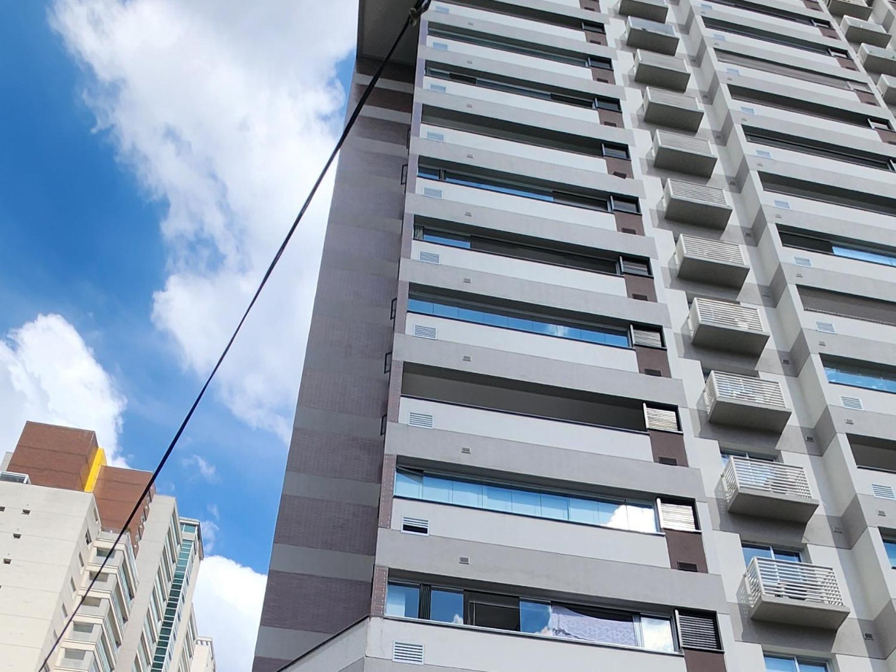 Apartamento Bem Localizado Com Uma Bela Vista Noturna