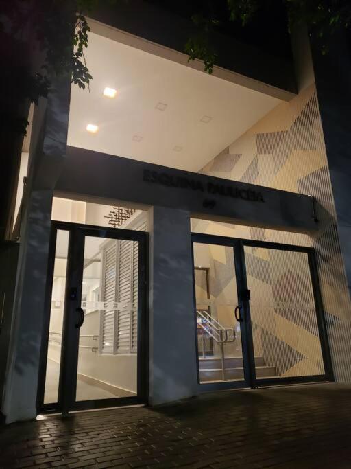 Bem Localizado Com Uma Bela Vista Noturna São Paulo