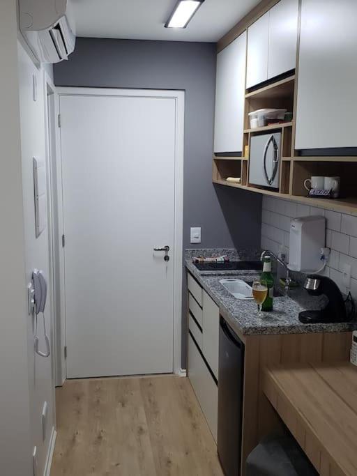 Apartamento Bem Localizado Com Uma Bela Vista Noturna *