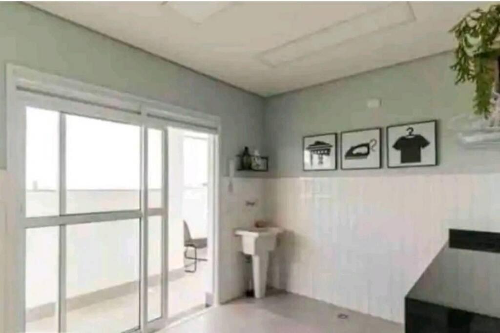Bem Localizado Com Uma Bela Vista Noturna Apartamento São Paulo
